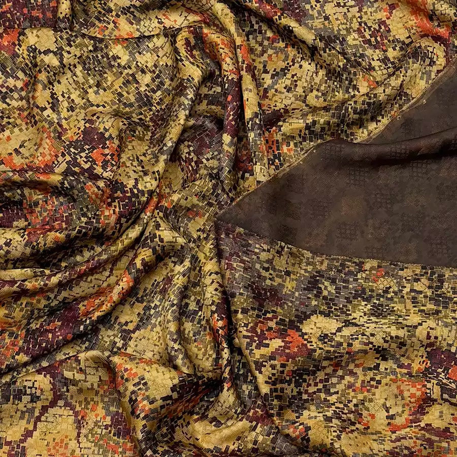 像素花境  Mud Silk fabric, Jacquard HUALUO, 25 momme 110cm wide by the Yard