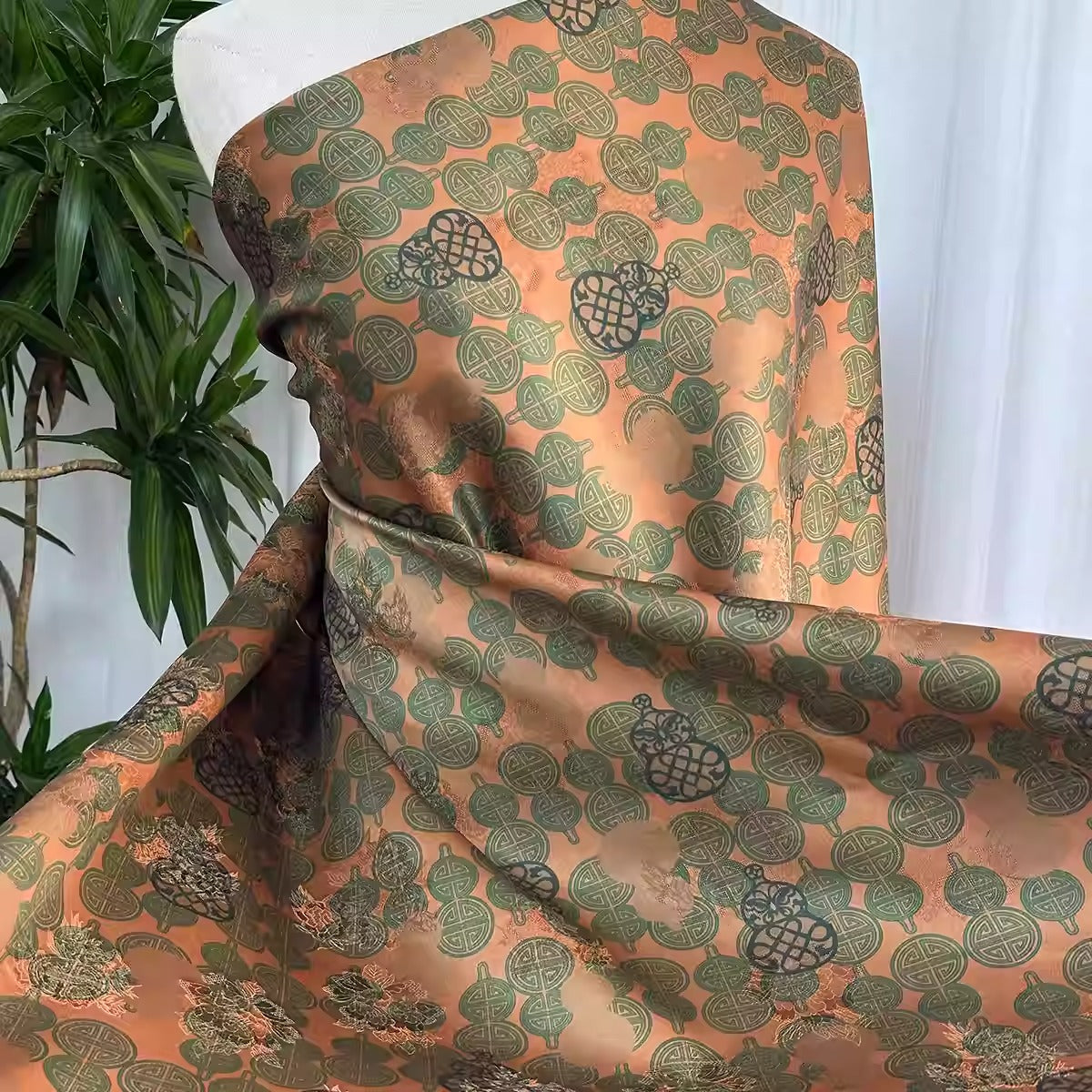 XYHYS 葫芦- Jacquard HUALUO Hongyunsha silk fabric, 25 momme openwork texture, 110cm by the Yard