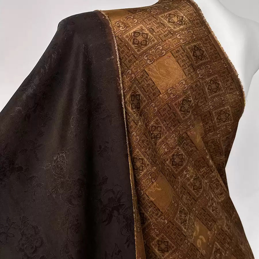 金格回纹    Mud Silk fabric, Jacquard HUALUO, 25 momme 110cm wide by the Yard