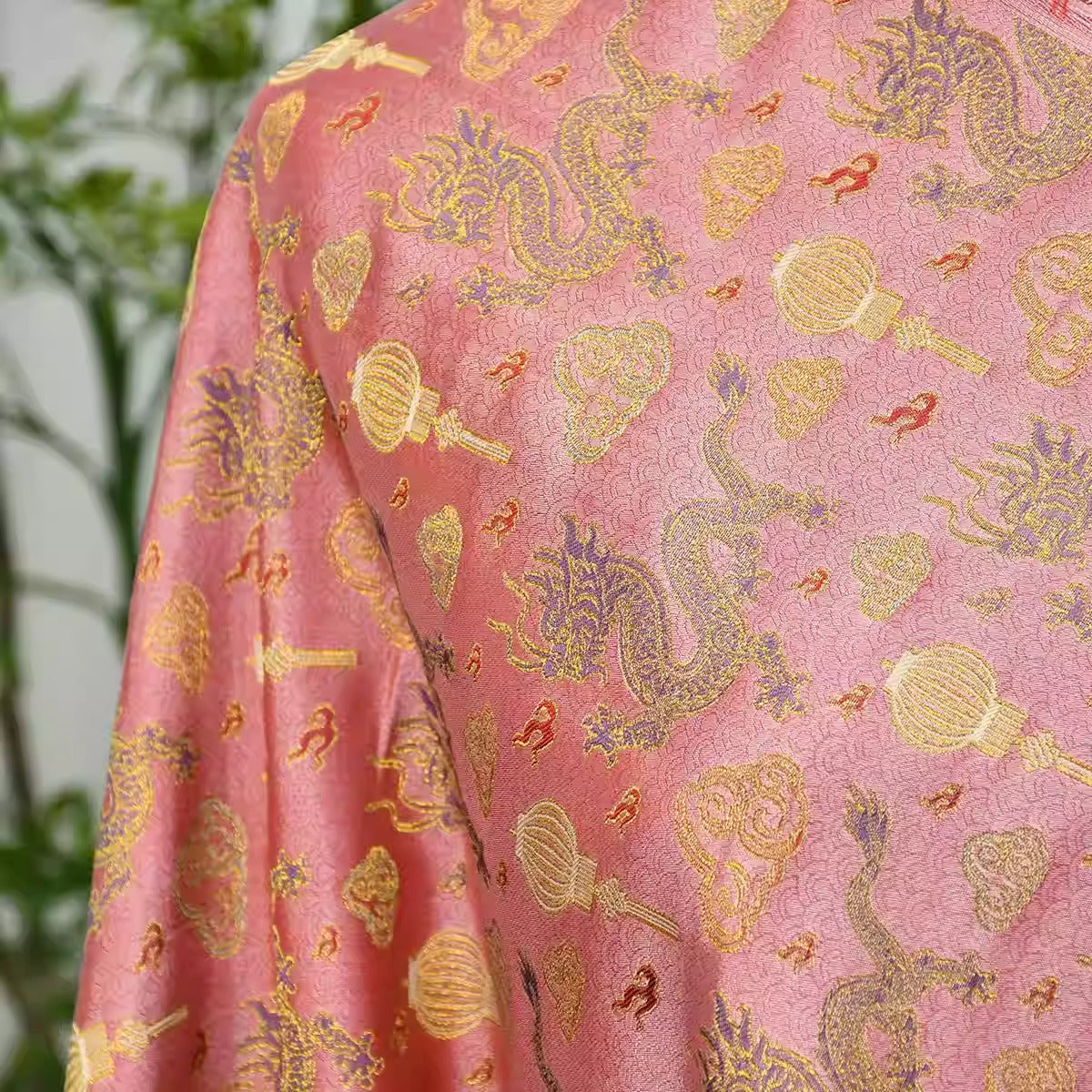 XYLDXSJ 龙纹织锦粉红 - Gilt-Thread Song Brocade 织金宋锦, 38 momme 140cm wide by the yard