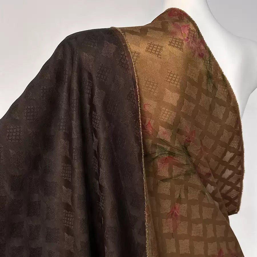 汀兰  Mud Silk fabric, Jacquard HUALUO, 25 momme 110cm wide by the Yard