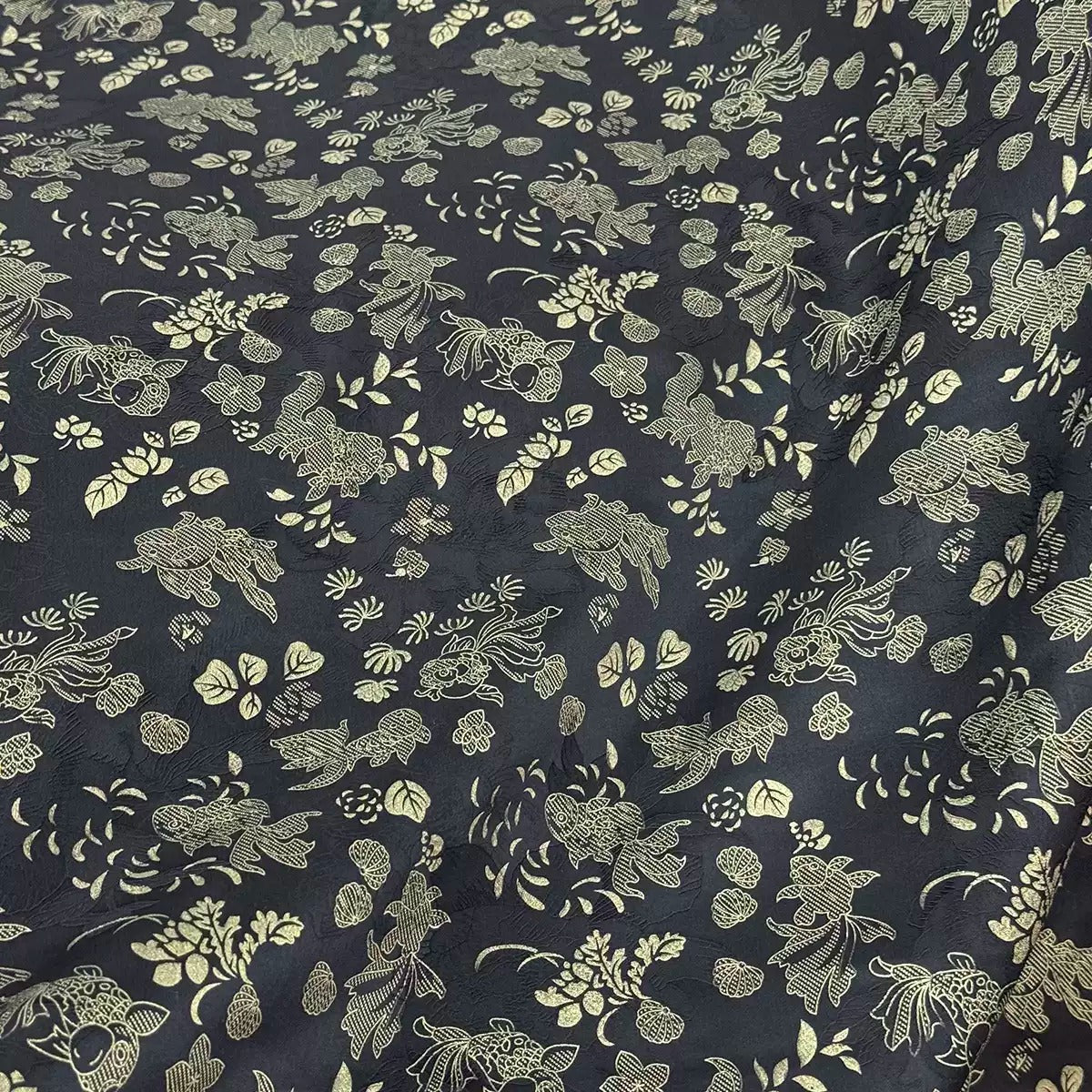 烫金金鱼 Mud Silk fabric, Jacquard HUALUO, 27 momme 110cm wide by the Yard