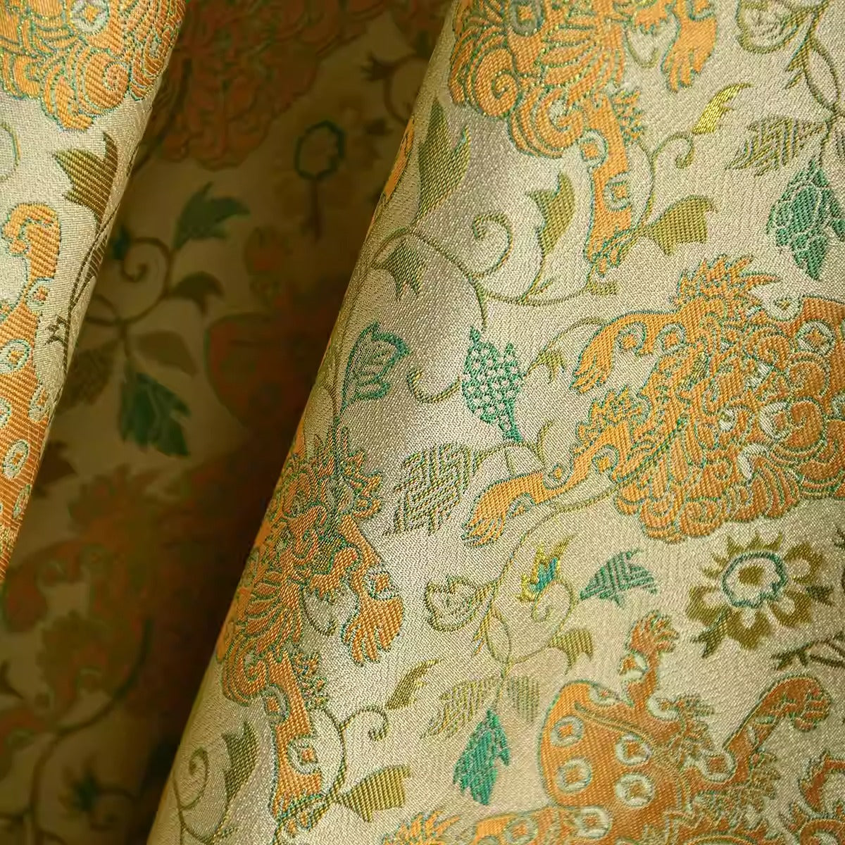 XYLDXSJ 缠枝铜线金钱狮 - Gilt-Thread Song Brocade 织金宋锦, 38 momme 140cm wide by the yard