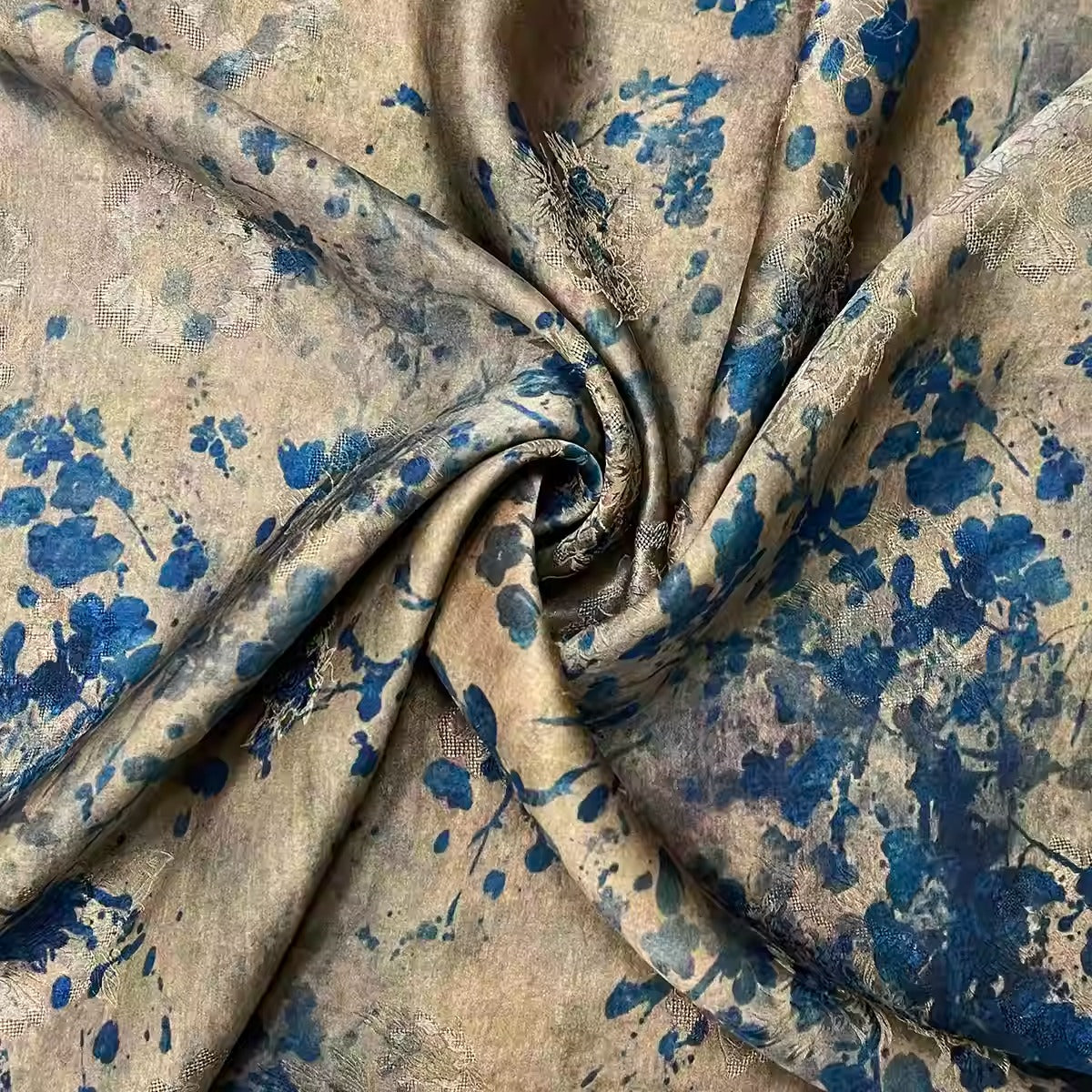 XYHYS 水墨梅花- Jacquard HUALUO Hongyunsha silk fabric, 26 momme openwork texture, 110cm by the Yard