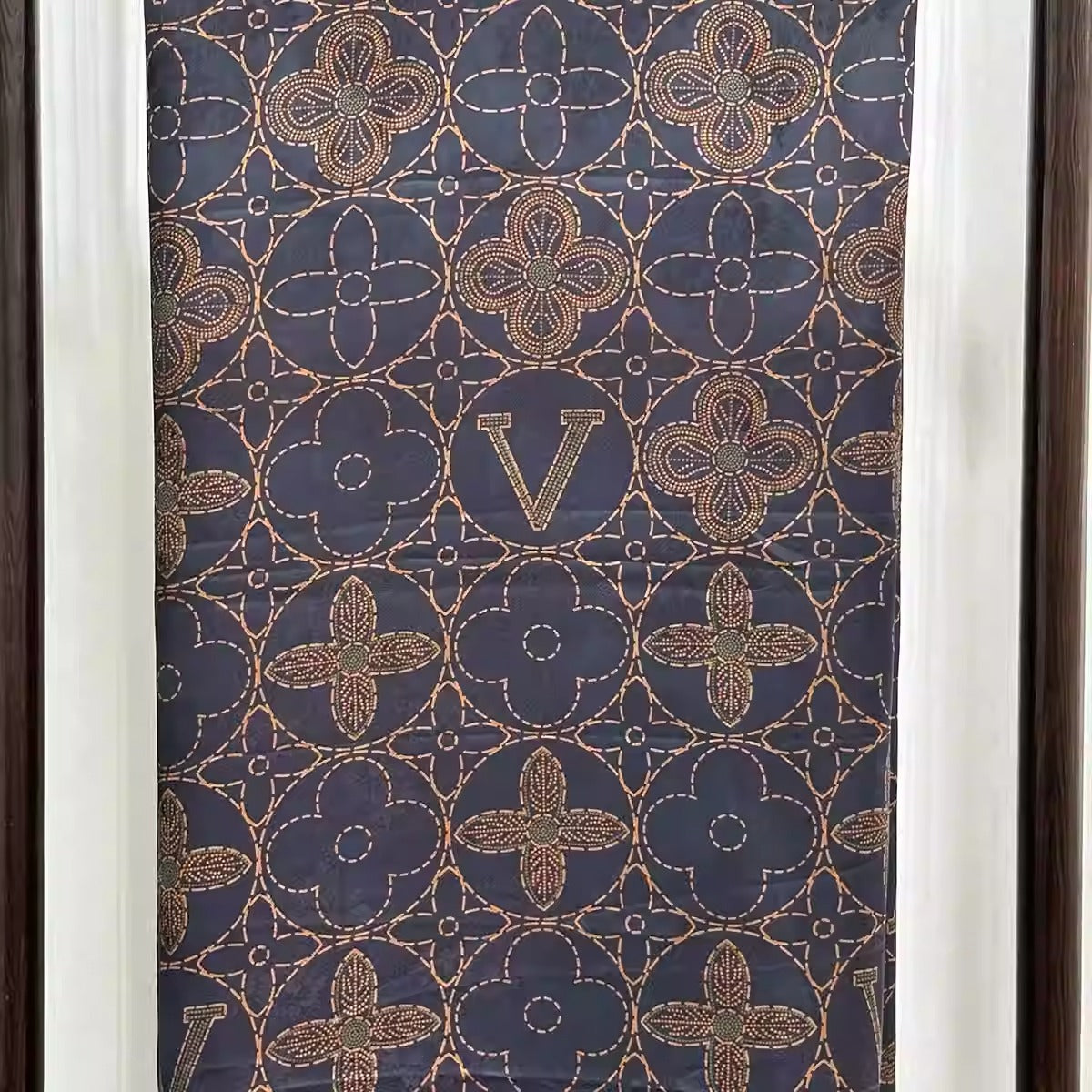XYHYS 传统纹样- Jacquard HUALUO Hongyunsha silk fabric, 26 momme openwork texture, 110cm by the Yard