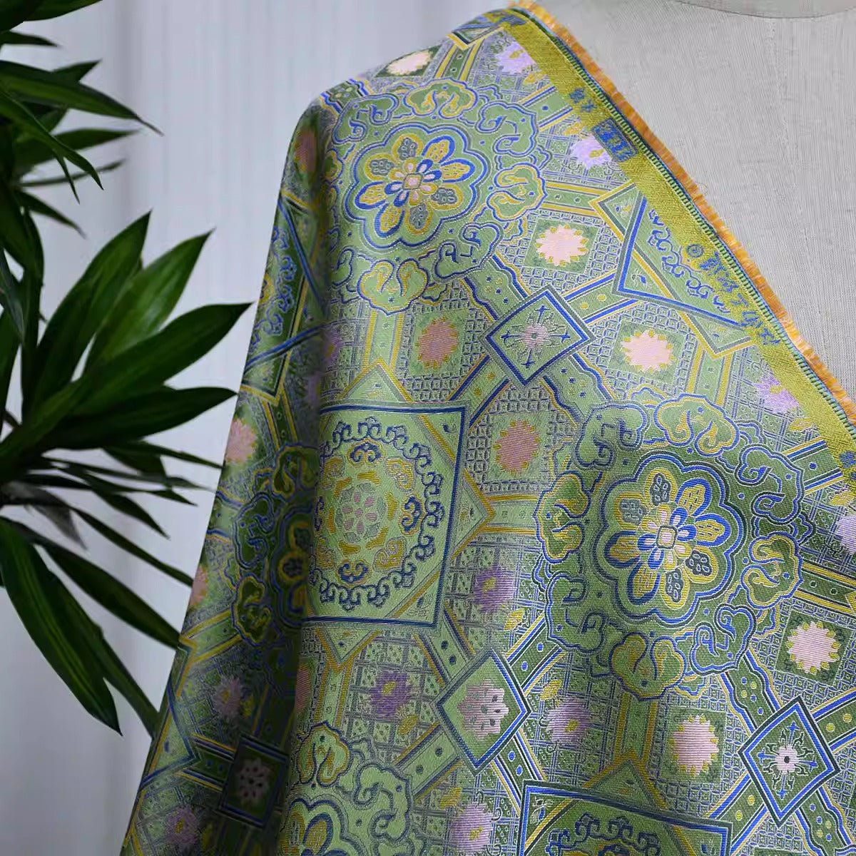 XYLDXSJ022 - Song Brocade 李德喜宋锦, 38 momme 70cm wide by the yard