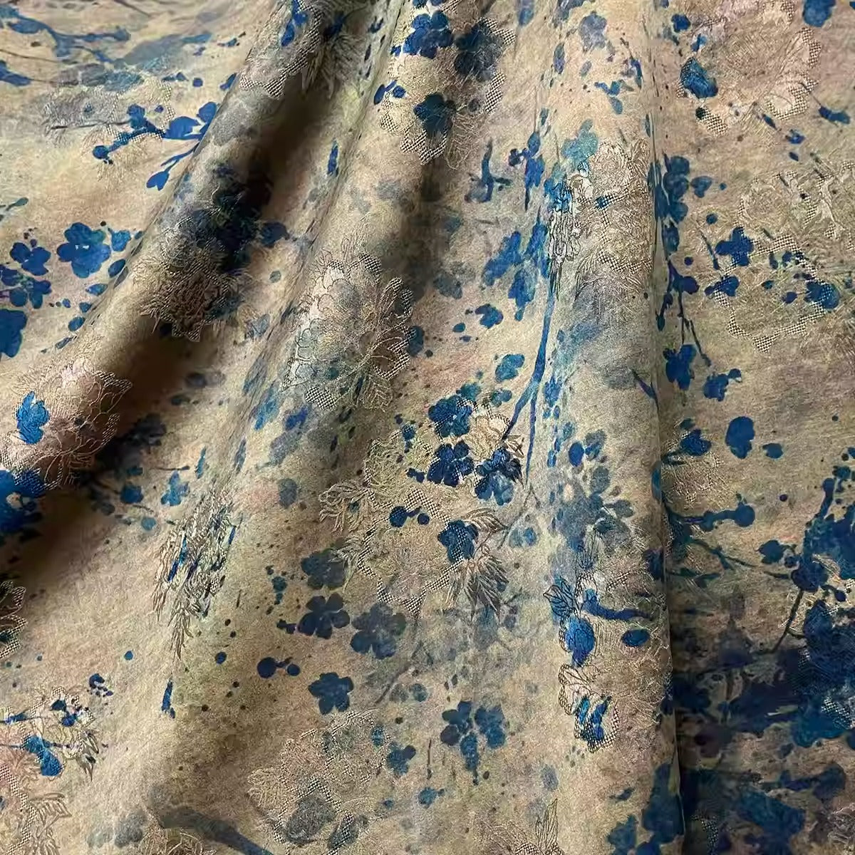 XYHYS 水墨梅花- Jacquard HUALUO Hongyunsha silk fabric, 26 momme openwork texture, 110cm by the Yard