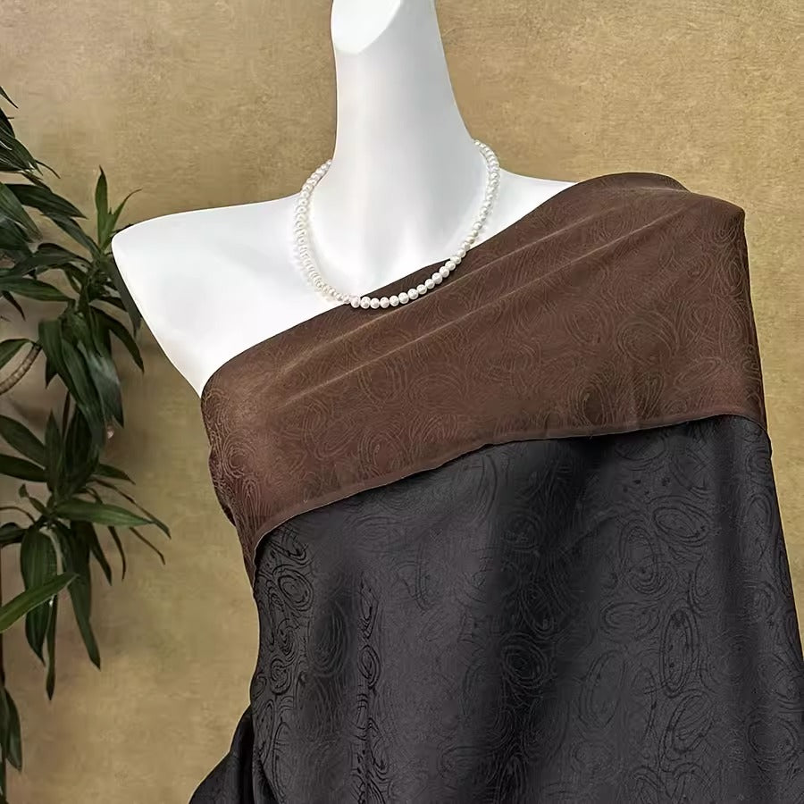 XYHYS 黑色抽象图- Jacquard HUALUO Hongyunsha silk fabric, 25 momme openwork texthture, 110cm by e Yard