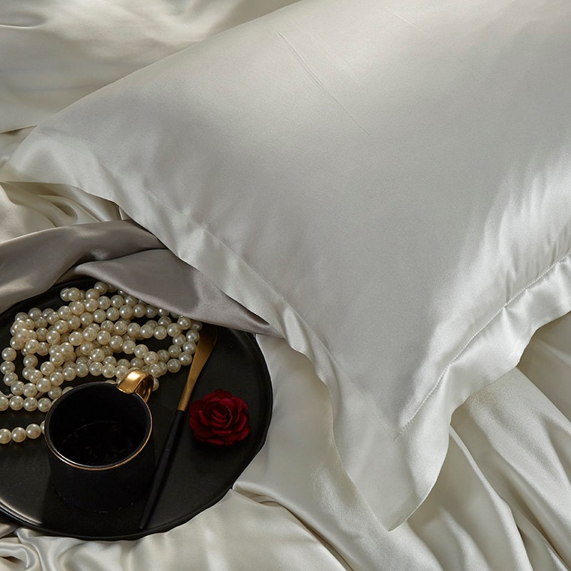PEARL WHITE - 30 Momme Silk Duvet Cover