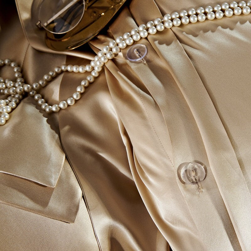 Presidential Suite set 4 pieces. Charmeuse silk bedding set in Champagne Gold. Made in 25 momme 100% Anti-Allergic Mulberry Silk.