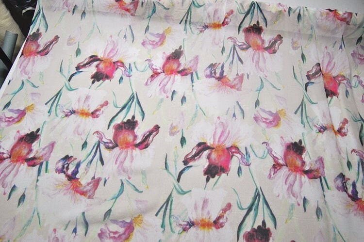 XIANYAN - 8 Momme Floral print on White Silk Georgette Fabric 140cm by the Yard