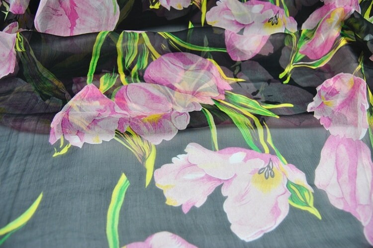 YUJINXIANG - 5 Momme Pink Tulip Print Crinkled Silk Georgette Fabric - 135cm wide by the Yard