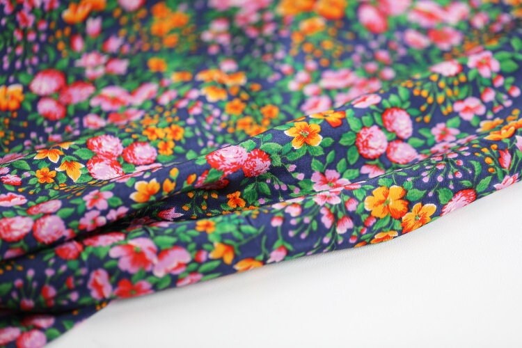 FANHUA - 16 momme Floral Print Silk Crepe de Chine Fabric - 114cm wide by the Yard