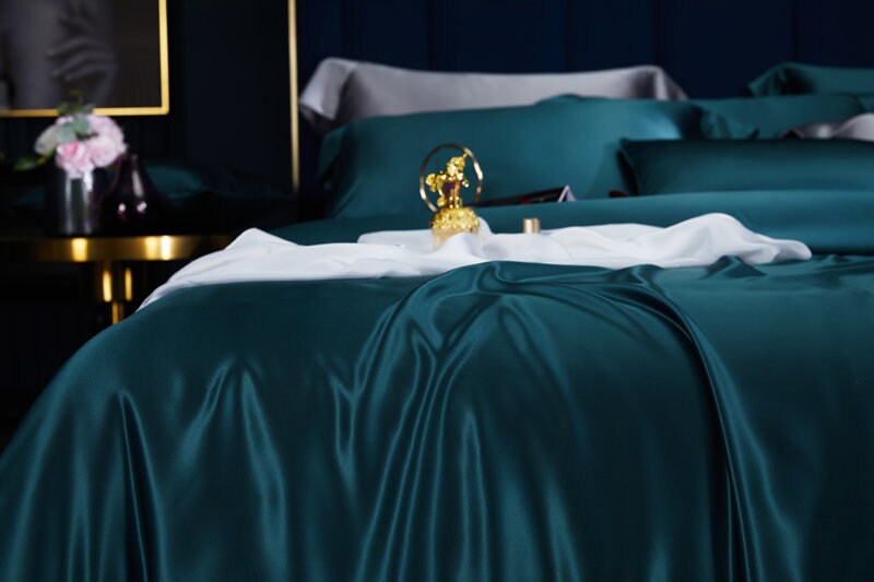 PEACOCK BLUE - 30 Momme Silk Duvet Cover