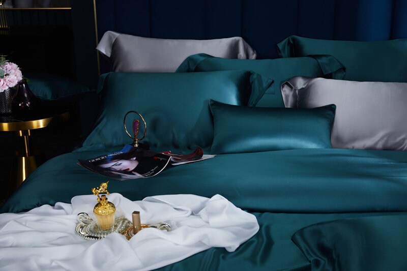 PEACOCK BLUE - 30 Momme Silk Duvet Cover