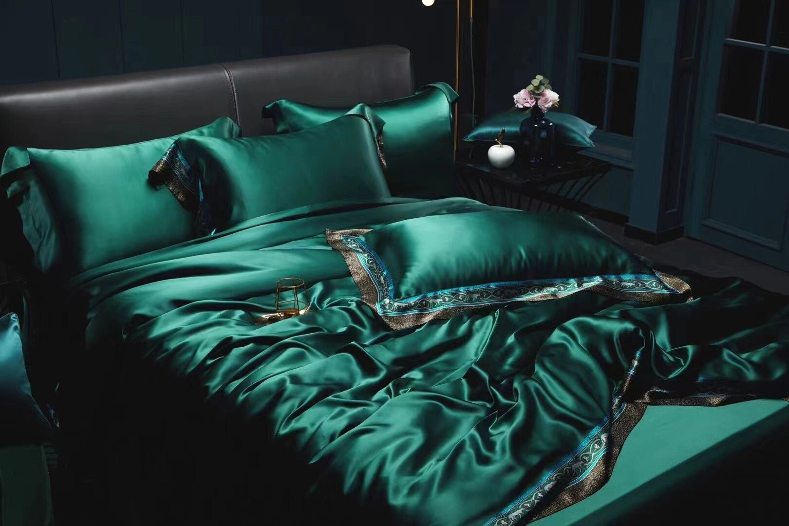 FOREST LEOPARD - 25 Momme 100% Mulberry Silk Duvet Cover