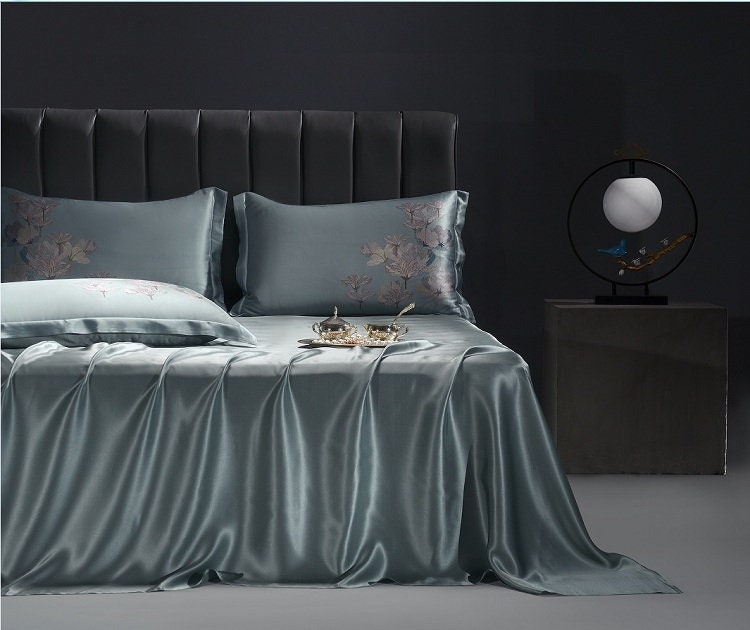 DREAM CATCHER  - 16 Momme 100% Silk Bedding 4pcs Suite