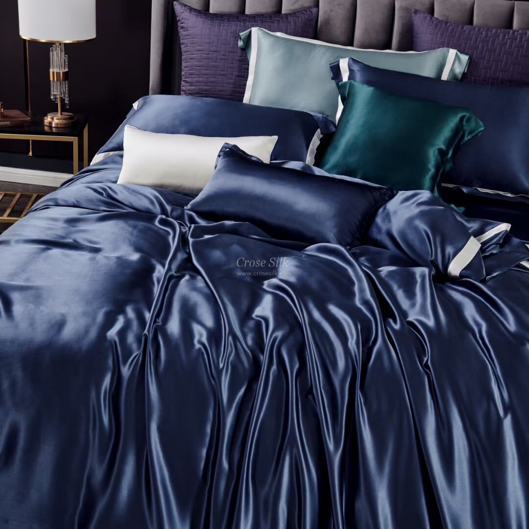 OCEANA  - FOSSIL  - 25 Momme Flying Edge Purfle Silk Bedding Set 4pcs